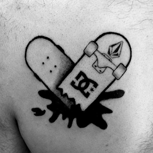 Black tattoo Skateboard DC Shoes Volcom annecy